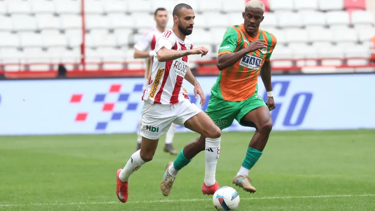Kocaelispor Safuri'den vazgeçti