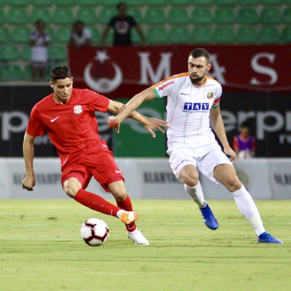 Antalyaspor hazırlık maçında Alanyaspor ile berabere kaldı