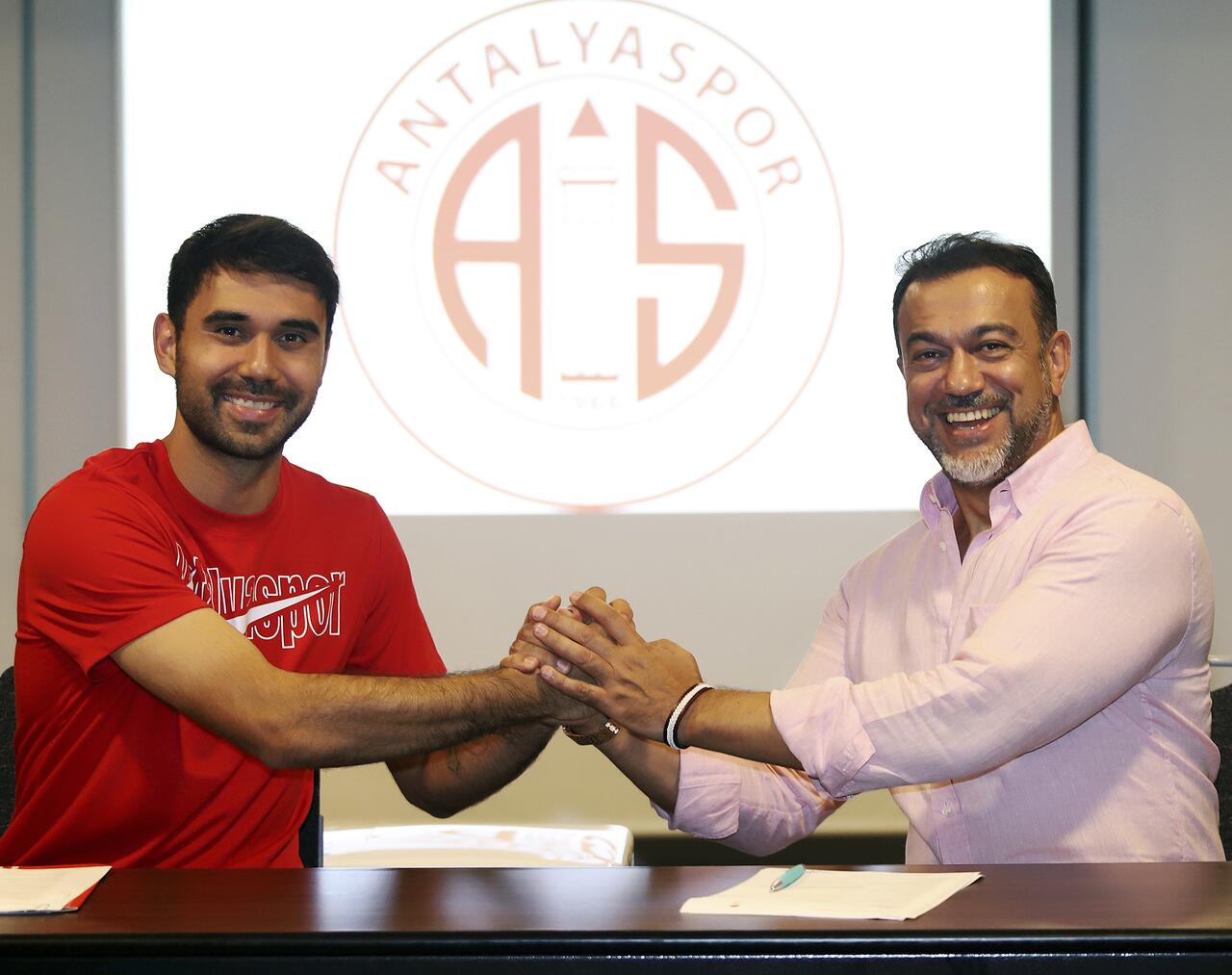 Tahta açıldı lisanslar çıkmaya başladı