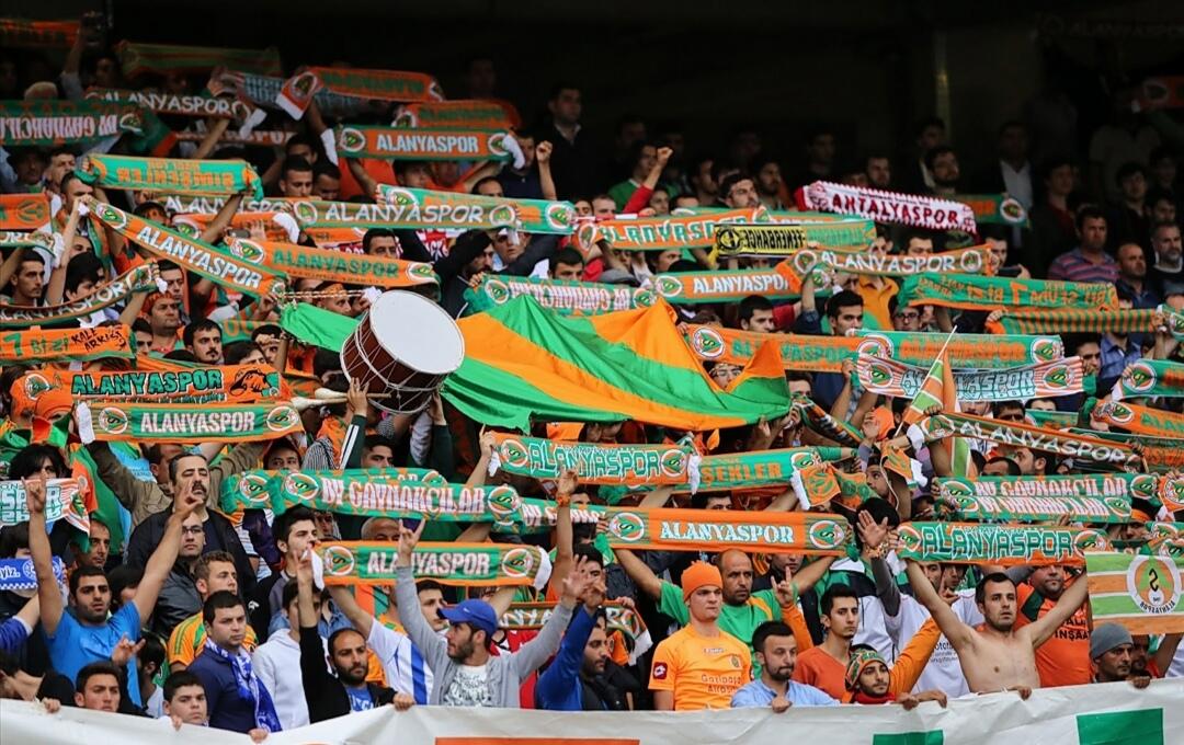 Antalyaspor camiasından Alanyaspor taraftarına büyük jest