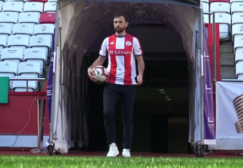 Admir Mehmedi Antalyaspor formasını giydi