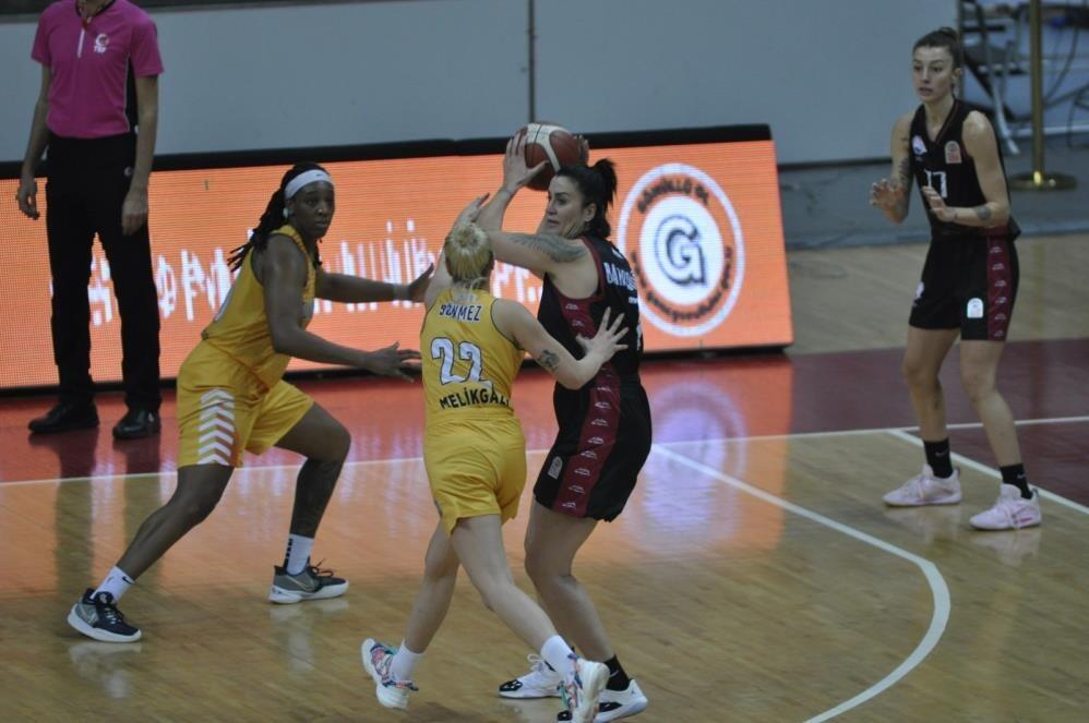 Toroslar sezonu mutlu kapattı