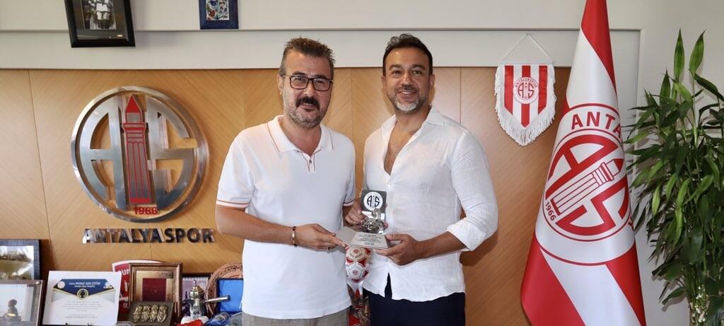 Aziz Çetin toplantıyı terk etti