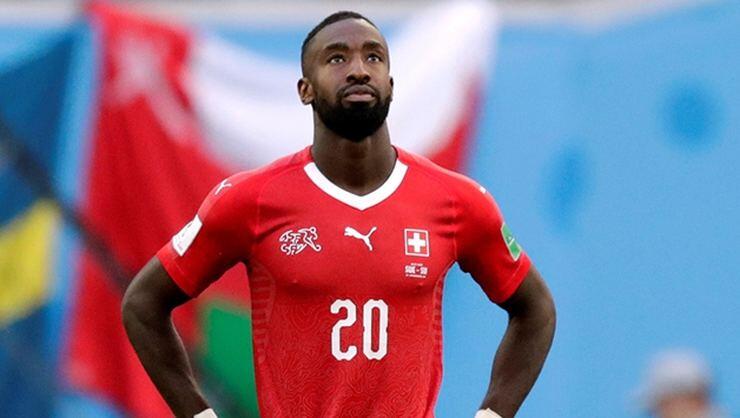 Johan Djourou imzayı attı