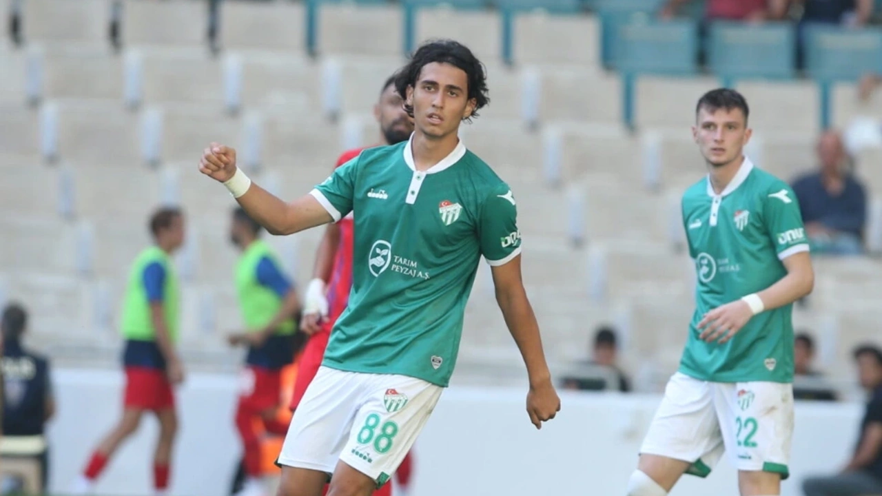 Antalyaspor 2 futbolcu için ısrarcı