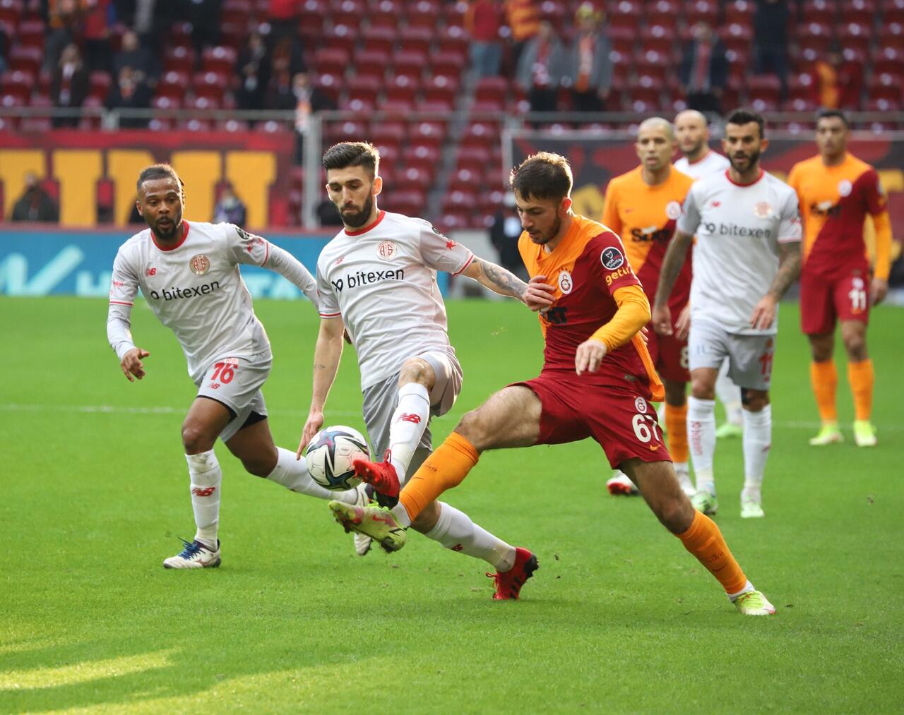 Doğukan Sinik için dönüş sinyali