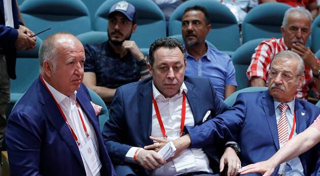 Antalyaspor’da menajer vurgunu!