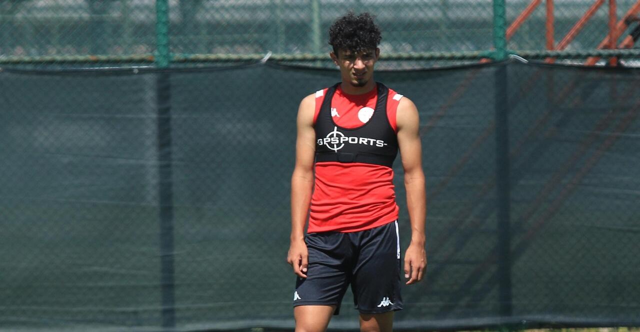 Gökdeniz Bayrakdar ilk antrenmanına çıktı