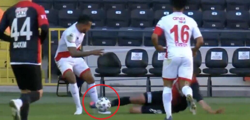 Kırmızı tepkisi