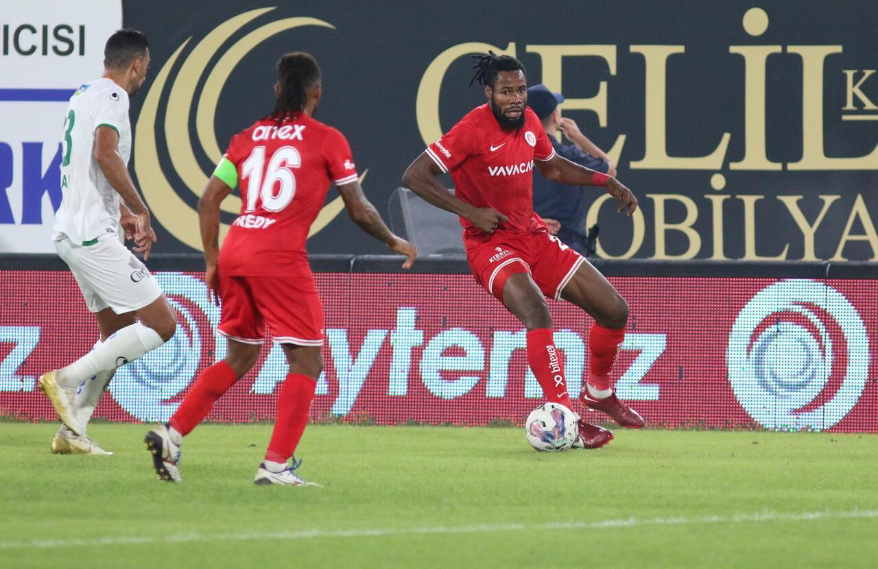 Luyindama için Hatayspor devrede
