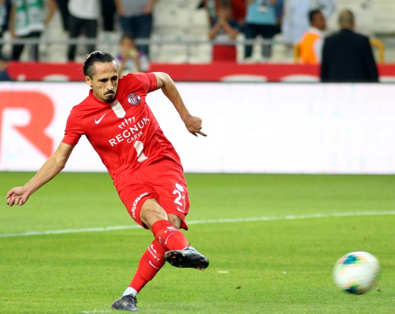 Antalyaspor beyaz noktaya kolay gidiyor