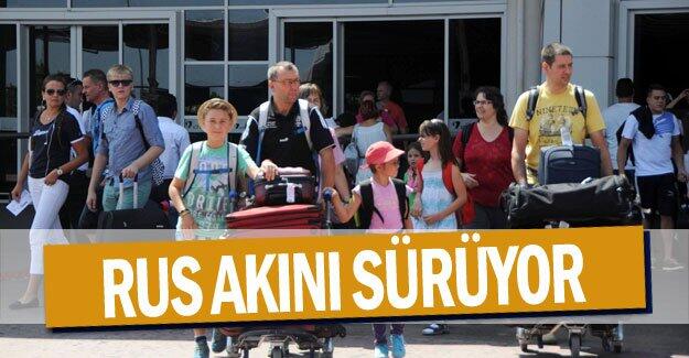 Rus akını sürüyor