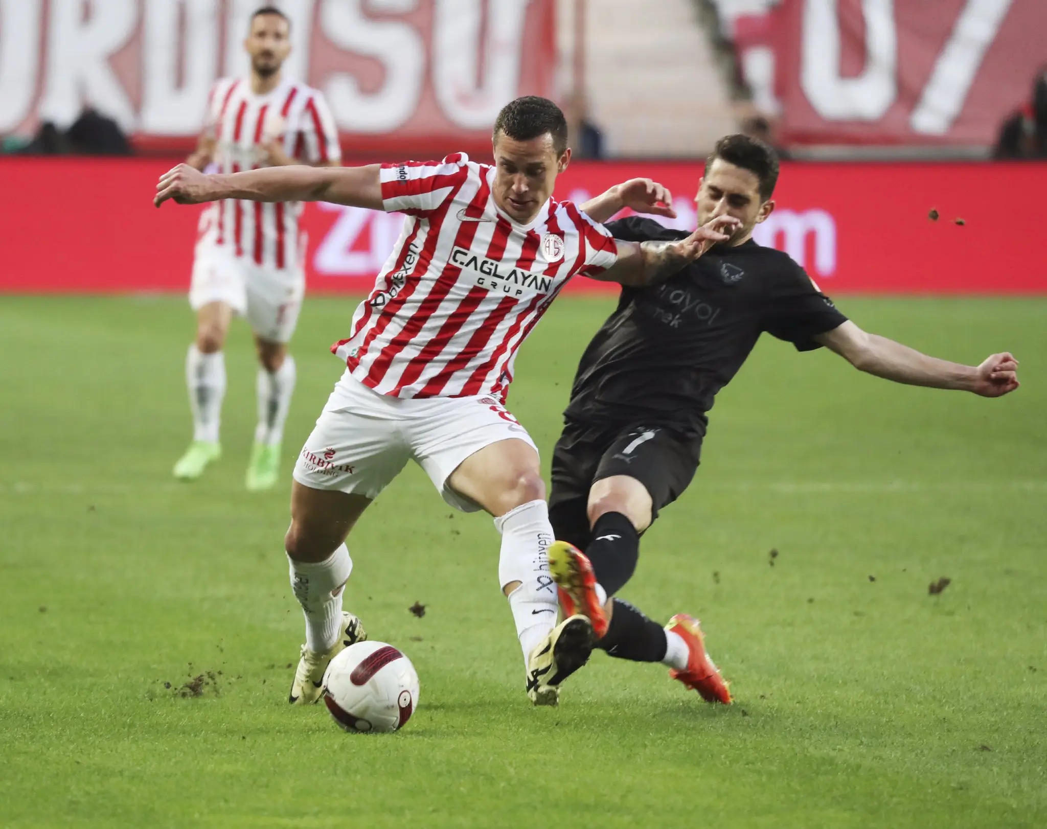 Antalyaspor’da Saric sesleri