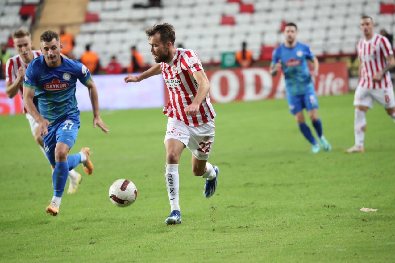 Streek son dakikada kaçan o golü anlattı